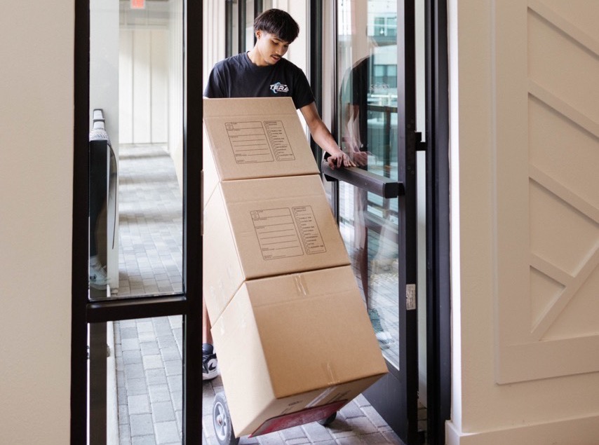 Specialized commercial moving service in Galleria Area, Texas by Tera Moving Services ensuring seamless business relocation.